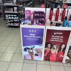 Sally Beauty - Entrance