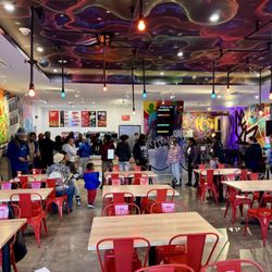 Dave's Hot Chicken - Interior