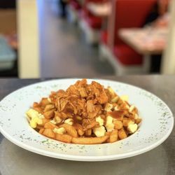 Uhmmmm Poutineeeeeee !!! Chez Allô mon coco !!!