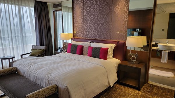 Sofitel Philippines Plaza Manila by null