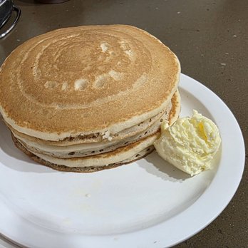 Eggs 'n Things - Waikiki Beach Eggspress - Buttermilk pancakes - Breakfast & Brunch Near Me - Honolulu, Hawaii