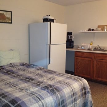 Hilo Reeds Bay Hotel - view of room; studio - Hotels Near Me - Hilo, Hawaii