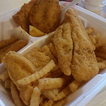 Mason's Chicken 'n Seafood - 2 fish 3 shrimp a ton of fries and hushpuppies. Was not expecting so much food! - Seafood Near Me - Desoto, Texas Mason's Chicken 'n Seafood - 2 fish 3 shrimp a ton of fries and hushpuppies. Was not expecting so much food! - Seafood Near Me - Desoto, Texas