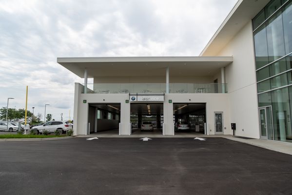 BMW OF LOUISVILLE - Updated August 2025 - 38 Photos & 80 Reviews - 2200 ...