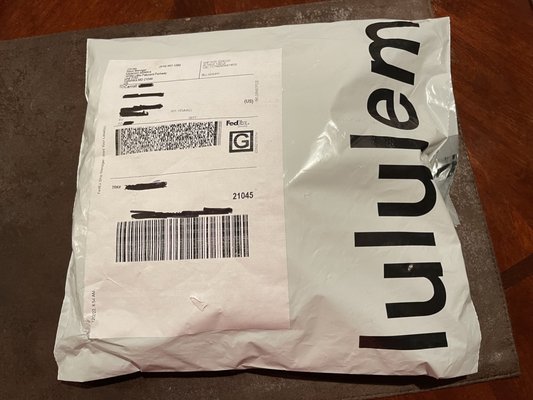 lululemon by null