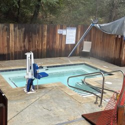 Cotillion Gardens RV Park - Hot tub for guests