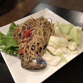Honey Jar Cafe - Papaya salad - Thai Near Me - Portland, Oregon
