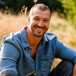 Clarity Counseling Seattle - Talor Lee-Stiles, therapist at Clarity Counseling Seattle