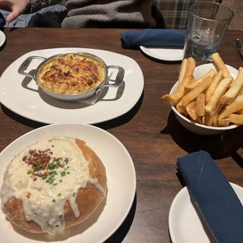 Joe’s Waterfront - Mac & 5-Cheese New England Clam Chowder Fries - Burgers Near Me - Boston, Massachusetts Joe’s Waterfront - Mac & 5-Cheese New England Clam Chowder Fries - Burgers Near Me - Boston, Massachusetts