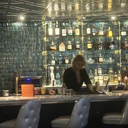 Velvet Spell Speakeasy - Lee the mixologist
