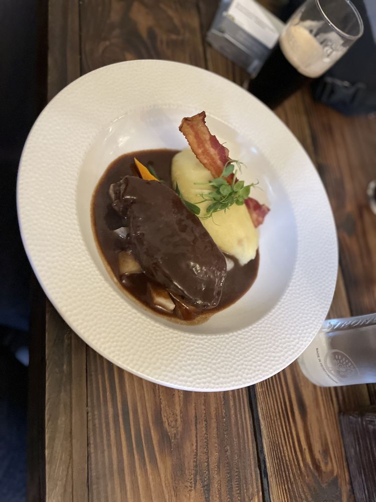 THE LAROCH BAR Updated November 2024 29 Photos & 24 Reviews Loan