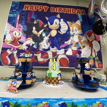 Sam's Club - Cupcakes that sams did for me. - Wholesale Stores Near Me - Corona, California Sam's Club - Cupcakes that sams did for me. - Wholesale Stores Near Me - Corona, California