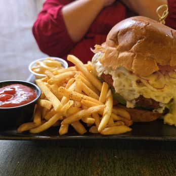 The Sweet Sap - Fried Shrimp burger - New American Near Me - Flushing, New York The Sweet Sap - Fried Shrimp burger - New American Near Me - Flushing, New York