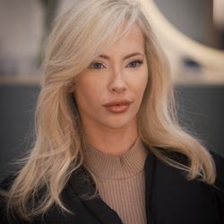 Arvel Hair - Icy platinum blonde with a healthy, soft finish--custom-toned and treated to protect shine and strength at Arvel Hair, Miami.