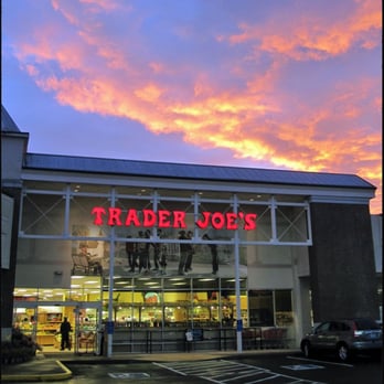 Trader Joe's - Trader Joes's NW 185th store front - Grocery Near Me - Hillsboro, Oregon
