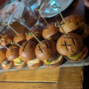 Refinery Rooftop - Sliders - Lounges Near Me - New York, New York