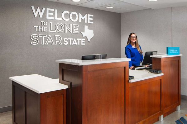 Hampton Inn & Suites El Paso-Airport by null