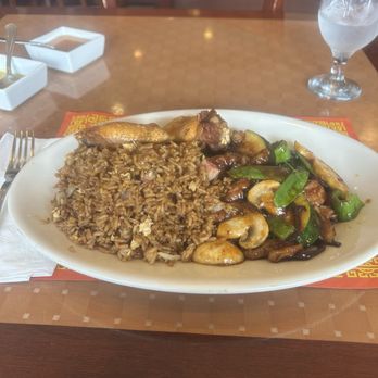 Rice Valley - Beef with Garlic Sauce - Chinese Near Me - Newton, Massachusetts