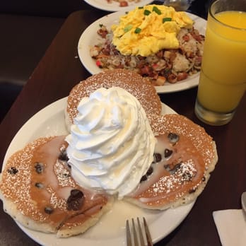 Eggs 'n Things - Waikiki Beach Eggspress - Breakfast & Brunch Near Me - Honolulu, Hawaii