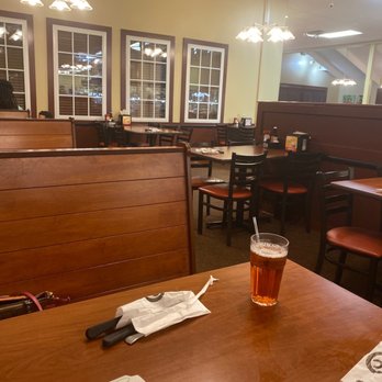 Golden Corral Buffet & Grill - Seating area - American Near Me - Florence, South Carolina