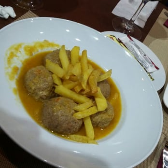 La Cabaña - Albondigas con relleno de rulo de cabra - Spanish Near Me - Alcobendas, M