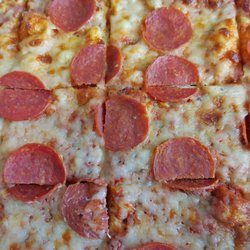 Uncle Vaits - Pepperoni Pizza.