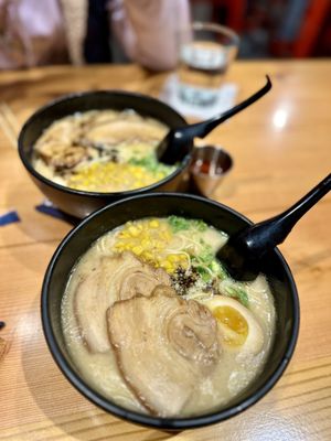 Mẹcha Noodle Bar by null