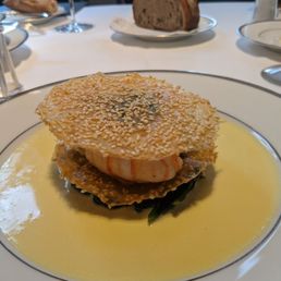 AMBROSIA PARIS 
星型スタッドと涙型オレンジストーンのピアス L'AMBROISIE, Paris - Le Marais - Restaurant Reviews, Photos