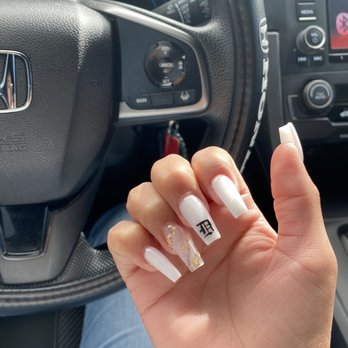 Classy Nail Polish - Nail Technicians Near Me - La Habra, California