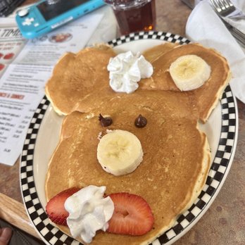 Black Bear Diner El Paso - Cubs' Bear Choice* (400-800 cals.) - Diners Near Me - El Paso, Texas