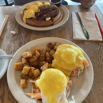 Fratelli Cafe - Smokey Ben and Sweet & Savory - Coffee & Tea Near Me - Los Angeles, California