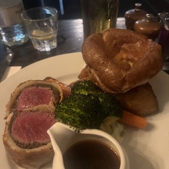 The Grenadier - Look at that beef Wellington - Pubs Near Me - London, XGL The Grenadier - Look at that beef Wellington - Pubs Near Me - London, XGL