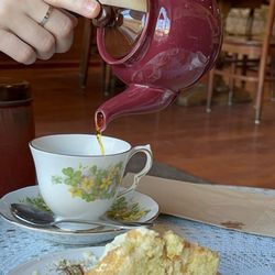 English Tarts - Orange cake and tea
