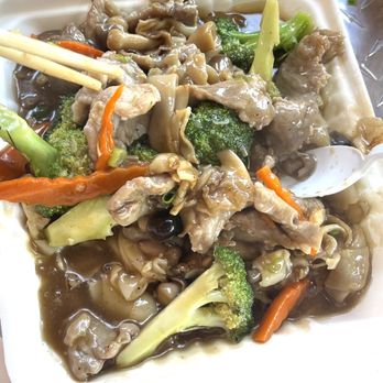 Bobby Thai - N5. Rad Na Noodles with Chiken - Thai Near Me - El Monte, California