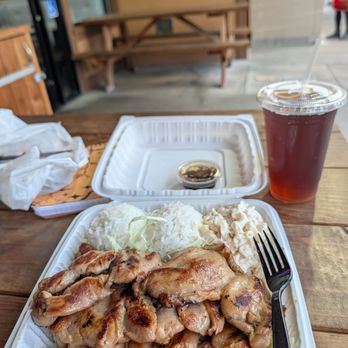 Luau Hawaiian BBQ - I got the barbecue chicken and sat outside. - Hawaiian Near Me - Santa Rosa, California Luau Hawaiian BBQ - I got the barbecue chicken and sat outside. - Hawaiian Near Me - Santa Rosa, California