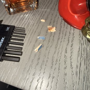 4 Hands And A Truck - Chipped pieces of furniture - Movers Near Me