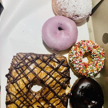 Randy's Donuts - Raspberry Jelly Filled Donut, Blueberry Iced Cake Donut, chocolate Sprinkles Iced Cake Donut, Chocolate Crondy Donut, Devils Food Cake Donut - Donuts Near Me - Costa Mesa, California Randy's Donuts - Raspberry Jelly Filled Donut, Blueberry Iced Cake Donut, chocolate Sprinkles Iced Cake Donut, Chocolate Crondy Donut, Devils Food Cake Donut - Donuts Near Me - Costa Mesa, California