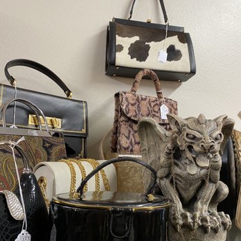 Fonte's Style and Design - Cute vintage bags - Women's Clothing Near Me - Burbank, California