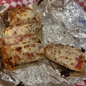 Red's Pizzeria - Half eaten cheese loaf. Outstanding. - Pizza Near Me - Eureka Springs, Arkansas