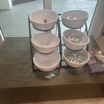 Oasis Bay Suites - Empty bowls where fruit should be - Hotels Near Me - Tampa, Florida Oasis Bay Suites - Empty bowls where fruit should be - Hotels Near Me - Tampa, Florida