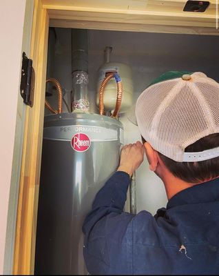 Water Heater Installation & Repair - Co-owned by Danny and Kelsey Dunlop,
Tulsa Plumbing and Remodeling is the most customer-focused plumbing company you will find in Oklahoma. All too often, service companies sacrifice the customer's satisfaction and employee's well-being to boost their profits. At Tulsa Plumbing and Remodeling, we pride ourselves in being the exact opposite of that - We put our customers and employees above all else. Period.

Contact us today to experience our outstanding service for yourself!