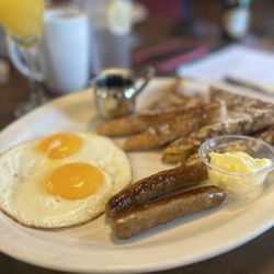 Washoe House - Eggs, sausage and French toast.