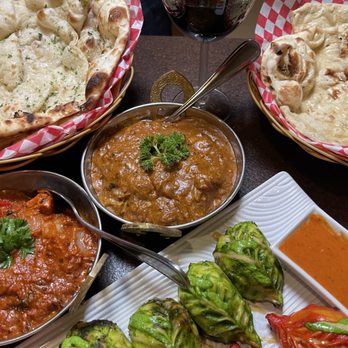Menali Restaurant - Goat Korma Chicken Tikka Masala - Himalayan/Nepalese Near Me - Toronto, Ontario