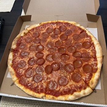 Carini Cucina E Pizzeria - Pepperoni pizza - Pizza Near Me - Milford, Pennsylvania Carini Cucina E Pizzeria - Pepperoni pizza - Pizza Near Me - Milford, Pennsylvania