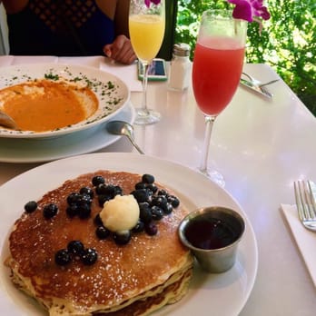 M.A.C. 24/7 - Blue berry vanilla pancakes, tomato soup and guava mimosa - American Near Me - Honolulu, Hawaii M.A.C. 24/7 - Blue berry vanilla pancakes, tomato soup and guava mimosa - American Near Me - Honolulu, Hawaii