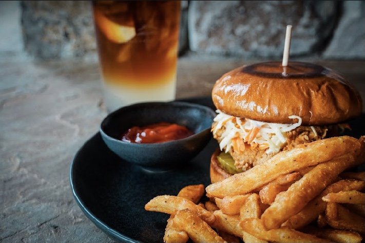 Wilderness Grille Logo