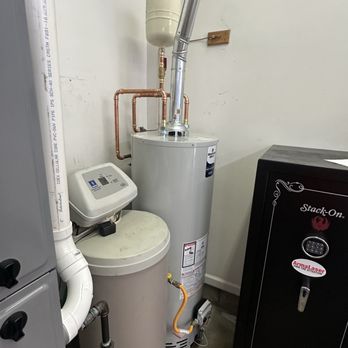 DK Plumbing - Leaking water heater replaced with new 40 gal gas with expansion tank!!! - Plumbing Near Me - Indianapolis, Indiana DK Plumbing - Leaking water heater replaced with new 40 gal gas with expansion tank!!! - Plumbing Near Me - Indianapolis, Indiana