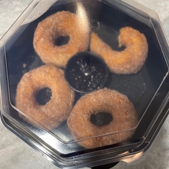 Artisan Eatery - Cinnamon/Sugar Donuts with berry compote! I didn't even need the compote...the donuts alone were delicious! - New American Near Me - Fort Myers, Florida Artisan Eatery - Cinnamon/Sugar Donuts with berry compote! I didn't even need the compote...the donuts alone were delicious! - New American Near Me - Fort Myers, Florida