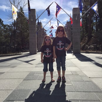 Mount Rushmore National Memorial - Landmarks & Historical Buildings Near Me - Keystone, South Dakota