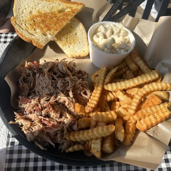 SharpShooter Pit and Grill - Pulled pork plate - Barbeque Near Me - Affton, Missouri SharpShooter Pit and Grill - Pulled pork plate - Barbeque Near Me - Affton, Missouri